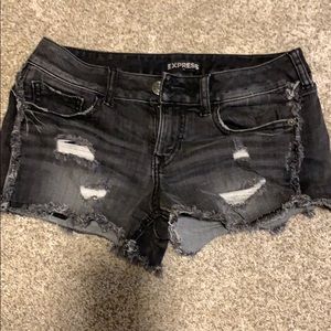 Express Shorts